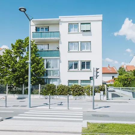 Appartement Paisible A Lyon - 2 Belles Chambres Privees Exterior foto